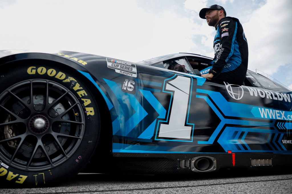 NASCAR Championship Preview: Logano, Elliott, Bell, Chastain Battle for 2022 Title